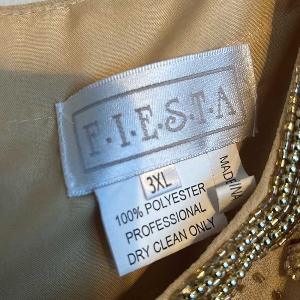 Gown - Picture 2 of 5
